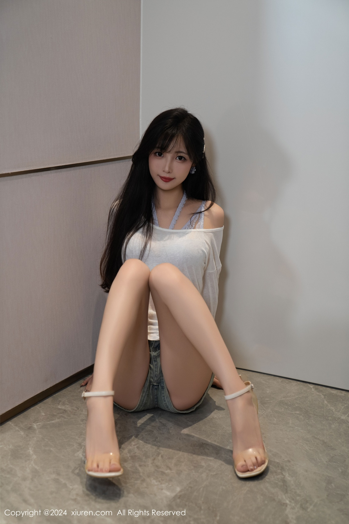 [XiuRen]高清写真图 2024.09.26 No.9215 林星阑 美腿性感