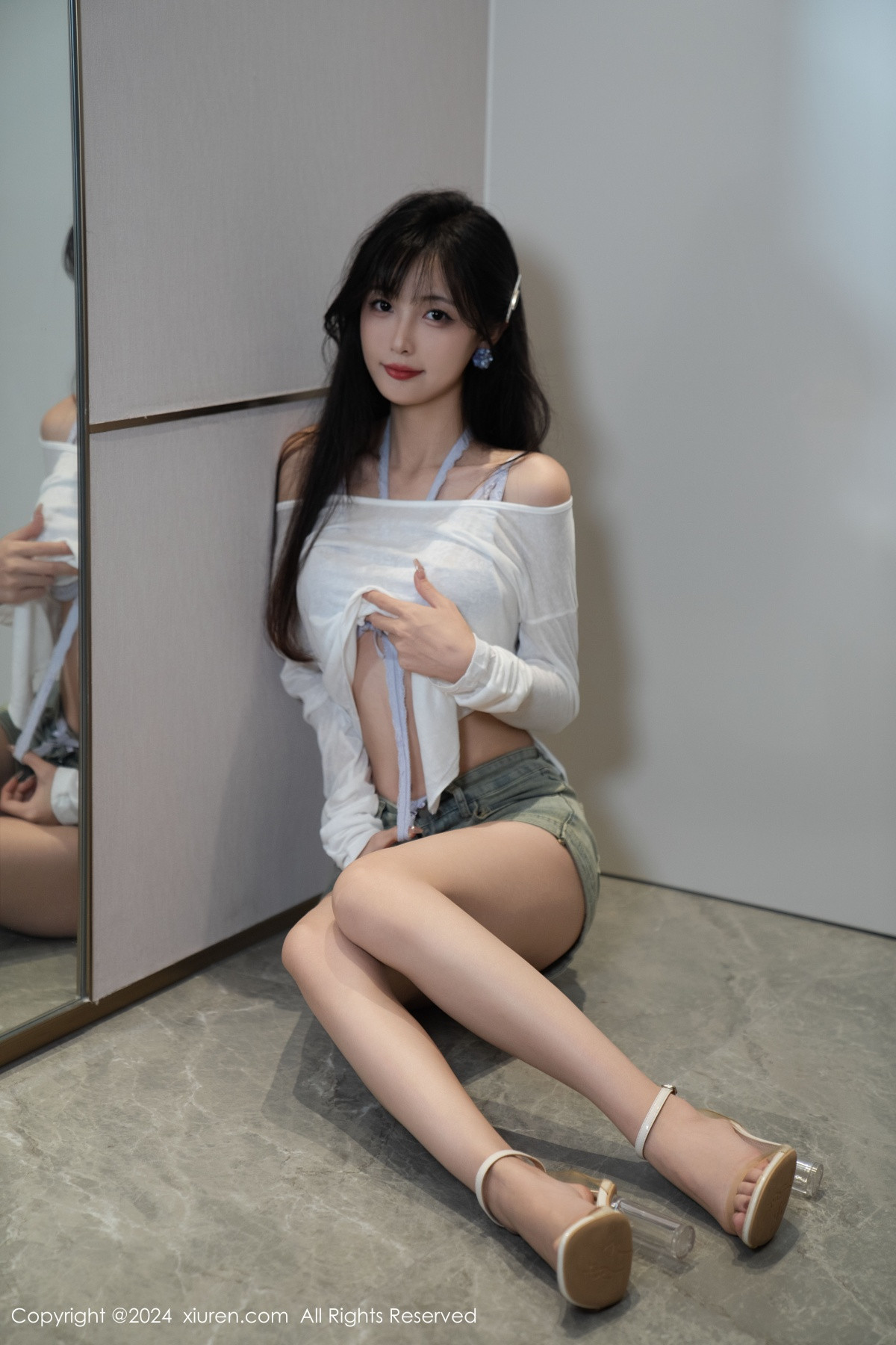 [XiuRen]高清写真图 2024.09.26 No.9215 林星阑 美腿性感