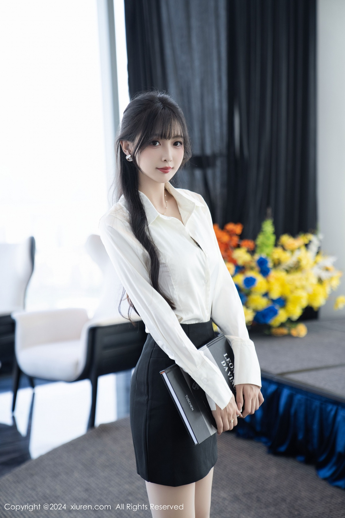 [XiuRen]高清写真图 2024.09.30 No.9237 林星阑 黑丝美腿