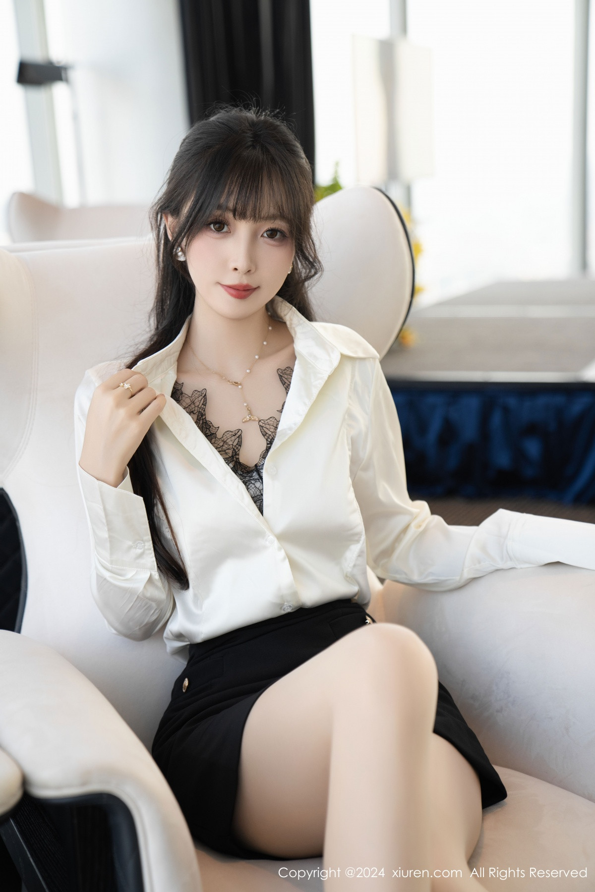 [XiuRen]高清写真图 2024.09.30 No.9237 林星阑 黑丝美腿