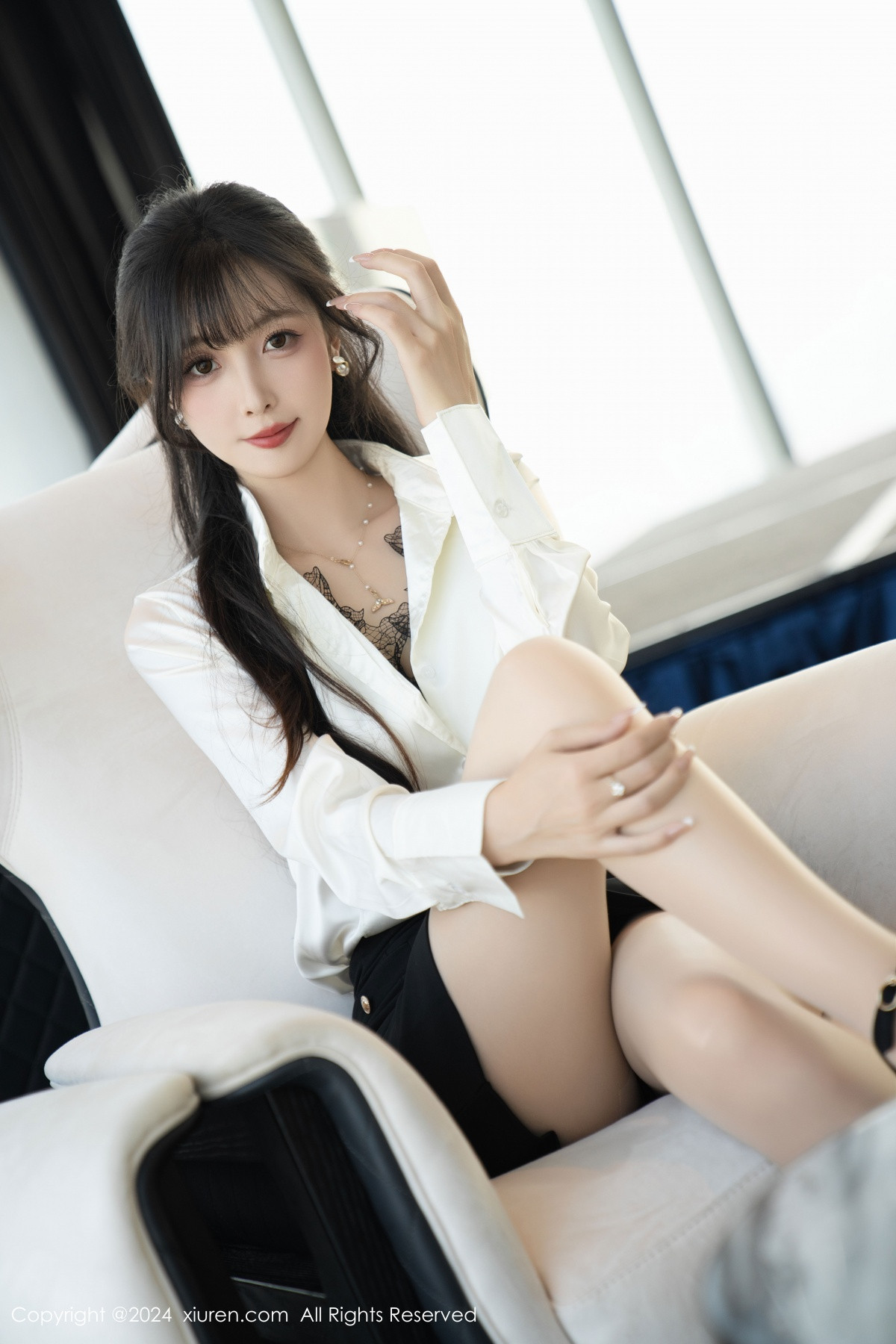 [XiuRen]高清写真图 2024.09.30 No.9237 林星阑 黑丝美腿
