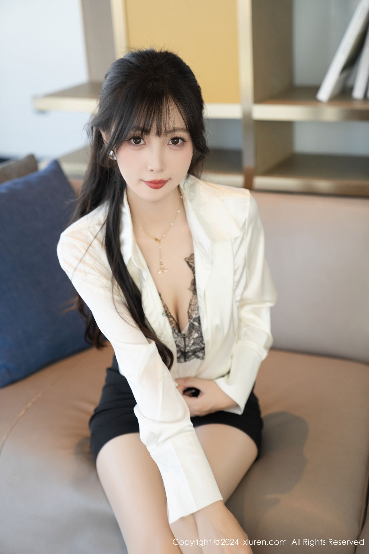 [XiuRen]高清写真图 2024.09.30 No.9237 林星阑 黑丝美腿