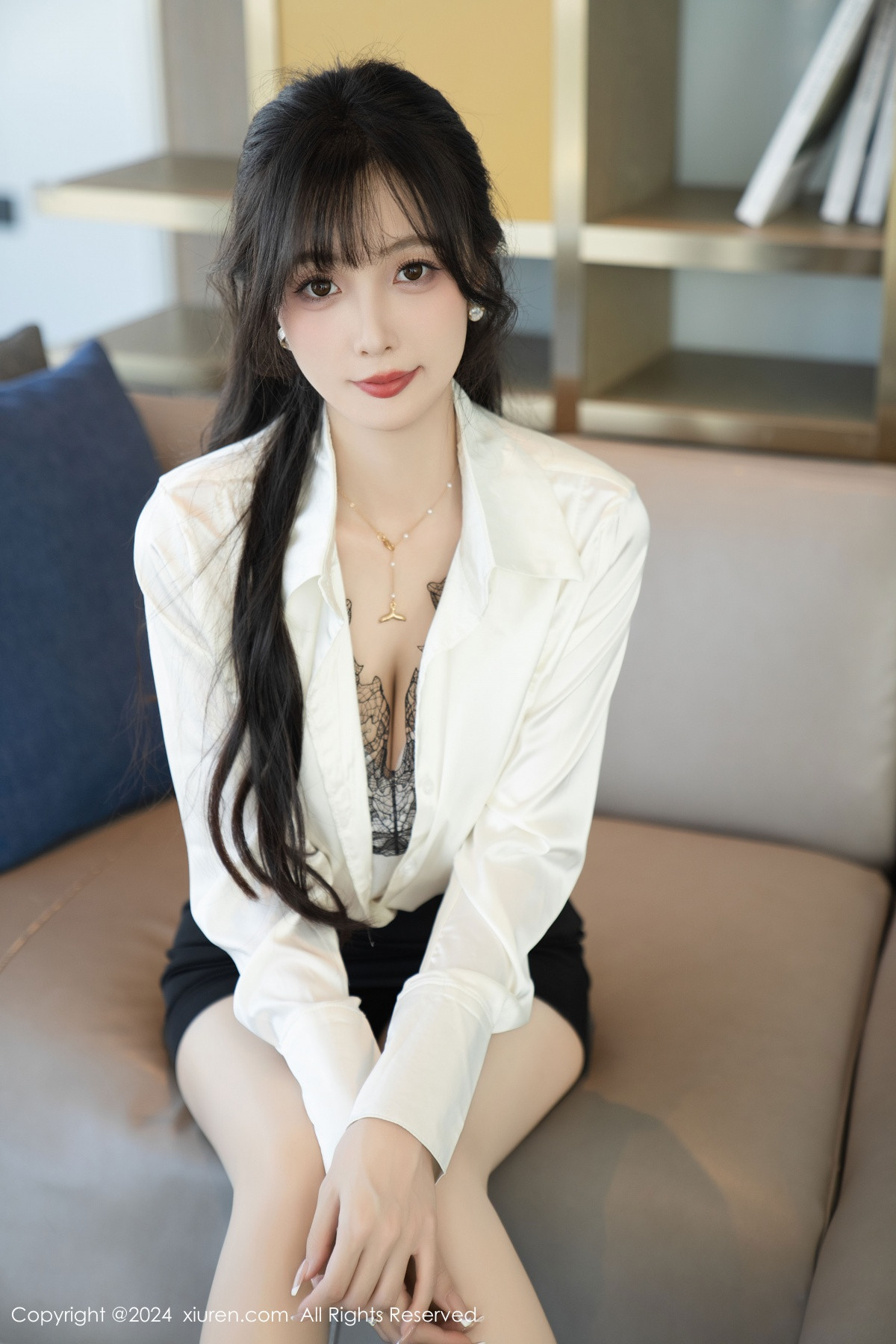 [XiuRen]高清写真图 2024.09.30 No.9237 林星阑 黑丝美腿