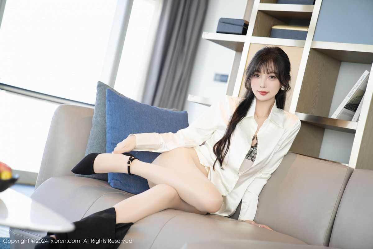 [XiuRen]高清写真图 2024.09.30 No.9237 林星阑 黑丝美腿