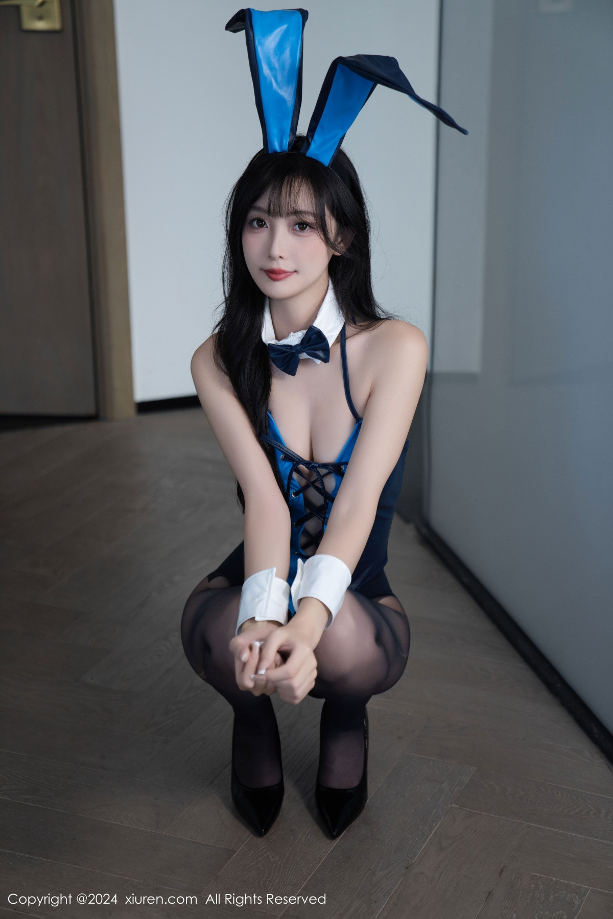 [XiuRen]高清写真图 2024.09.30 No.9237 林星阑 黑丝美腿