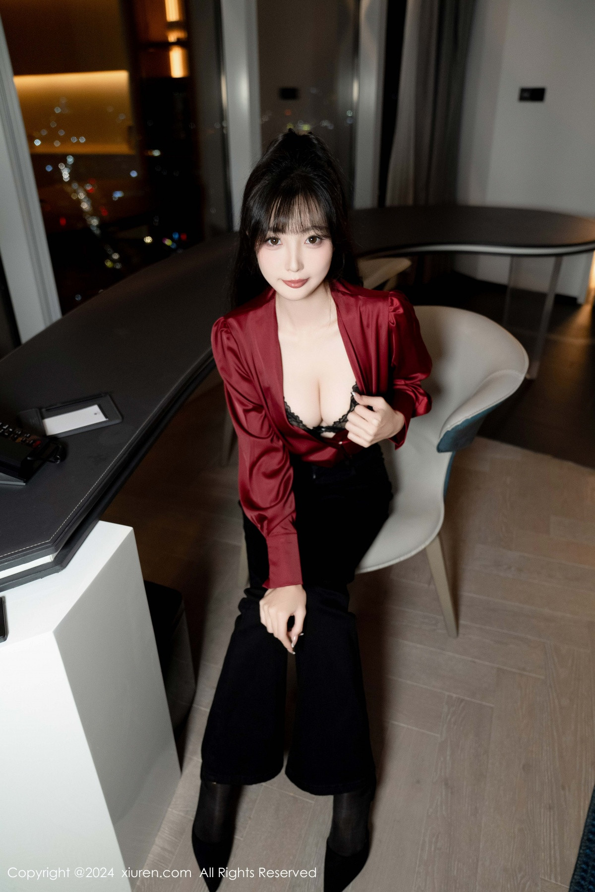 [XiuRen]高清写真图 2024.10.16 No.9299 林星阑 黑丝美腿
