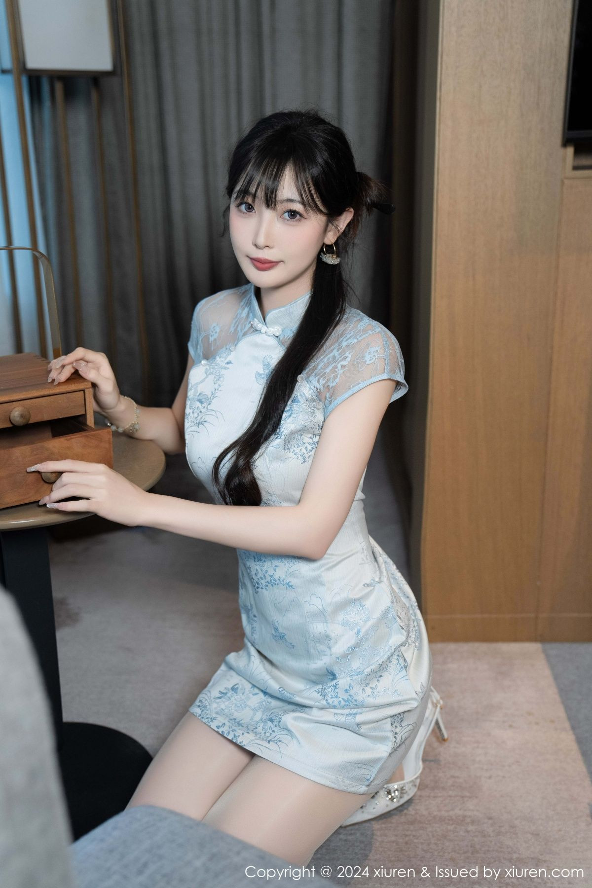 [XiuRen]高清写真图 2024.11.22 No.9487 林星阑 旗袍美腿
