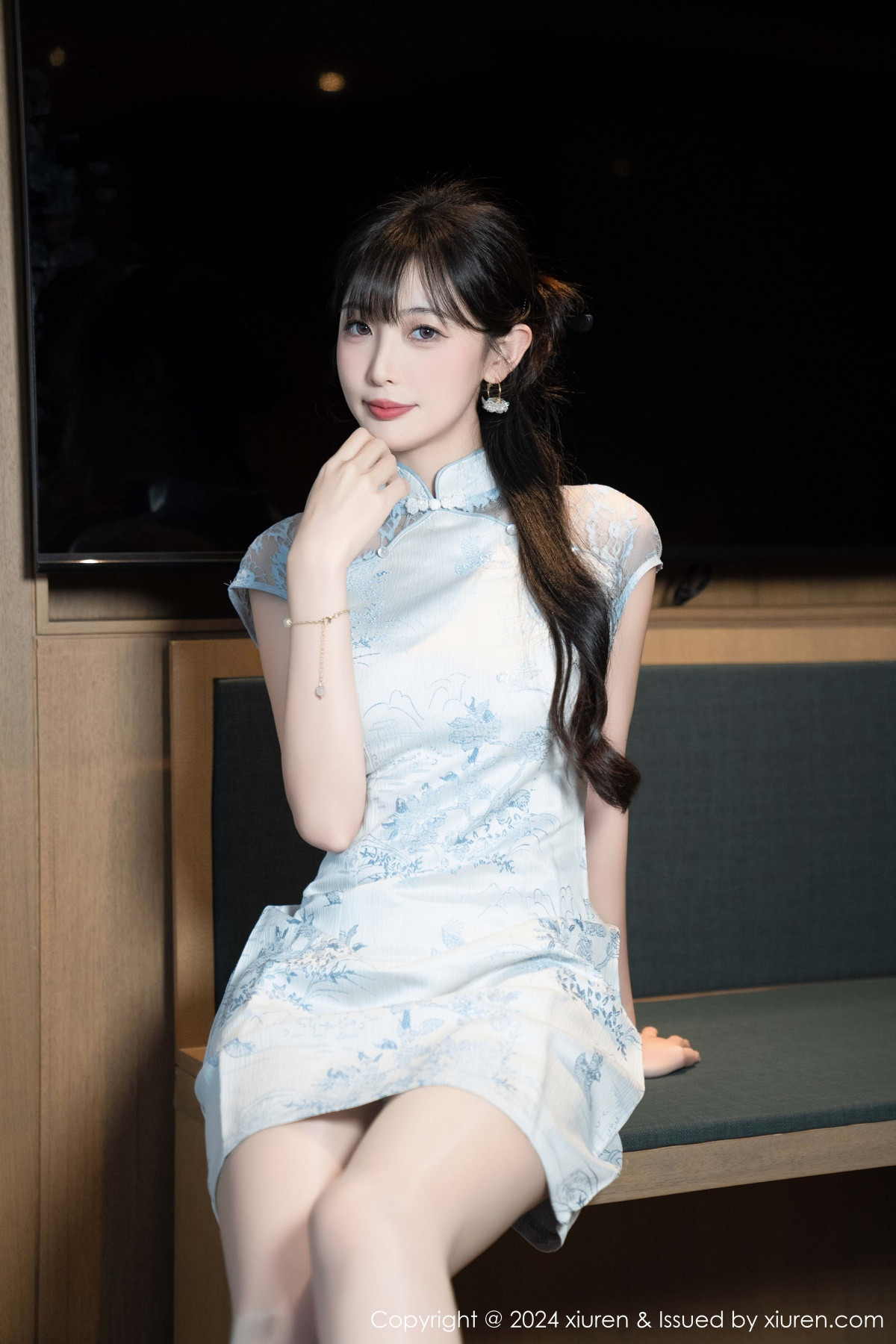 [XiuRen]高清写真图 2024.11.22 No.9487 林星阑 旗袍美腿