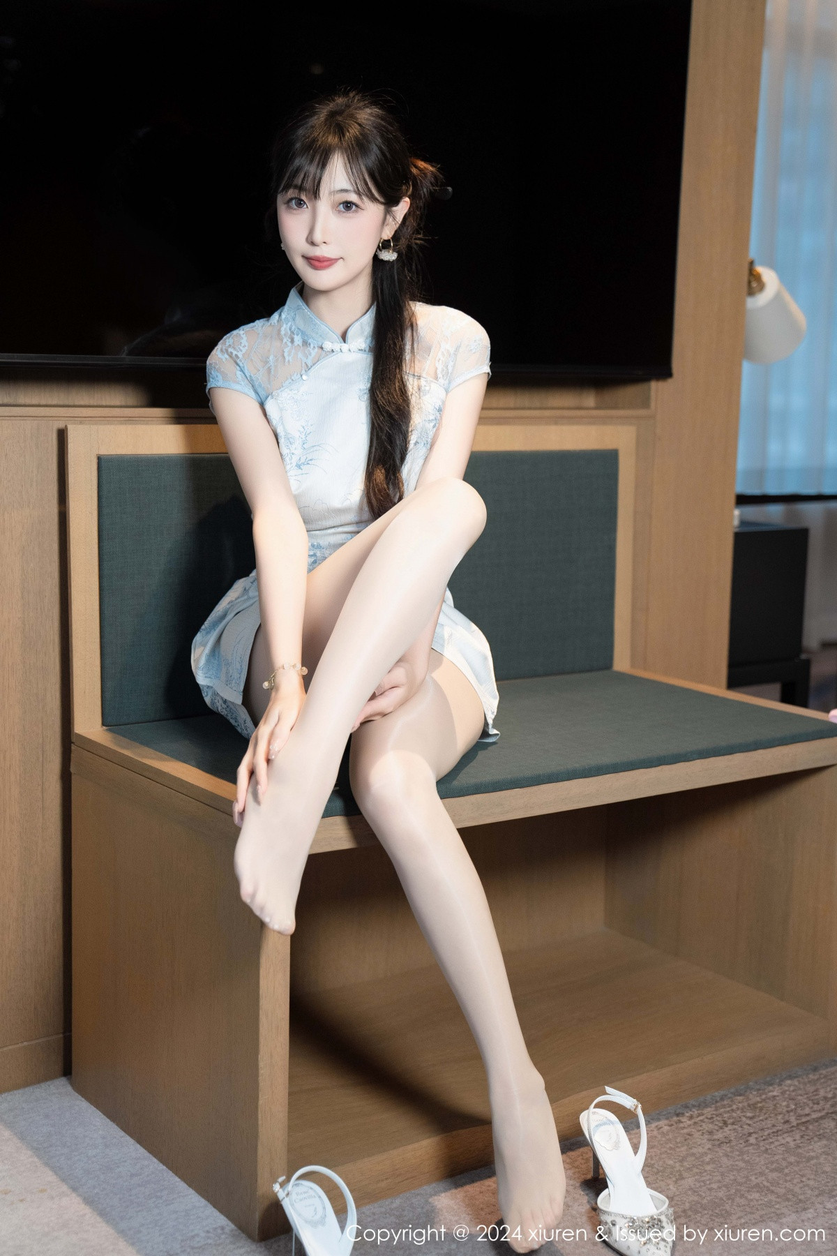 [XiuRen]高清写真图 2024.11.22 No.9487 林星阑 旗袍美腿