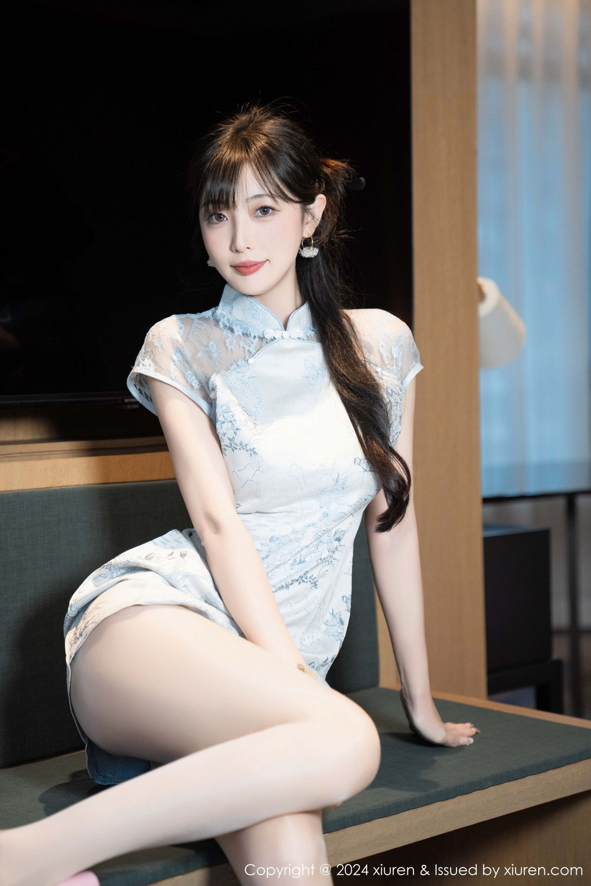 [XiuRen]高清写真图 2024.11.22 No.9487 林星阑 旗袍美腿