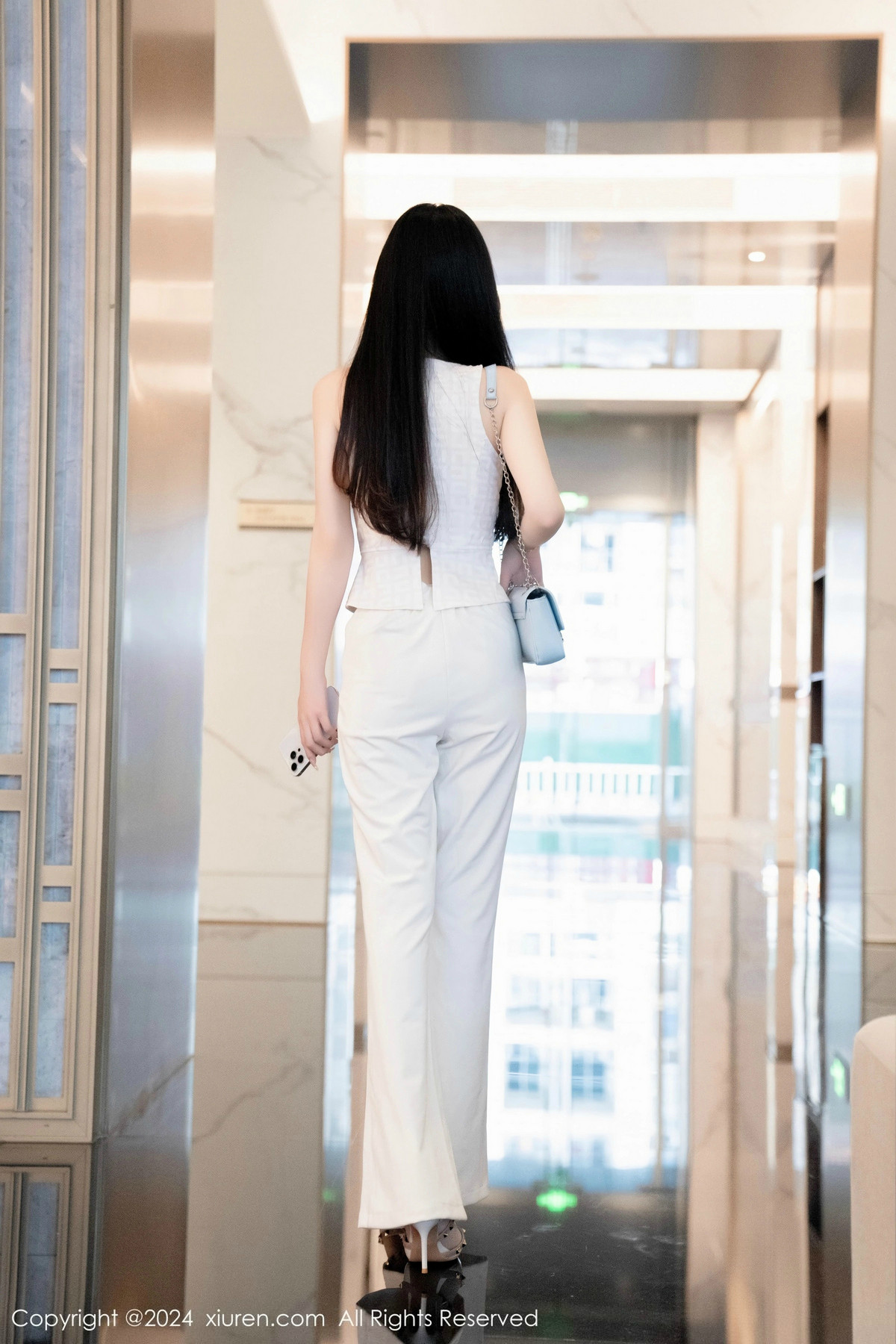 [XiuRen]高清写真图 2024.11.29 No.9528 林星阑 美腿丝袜