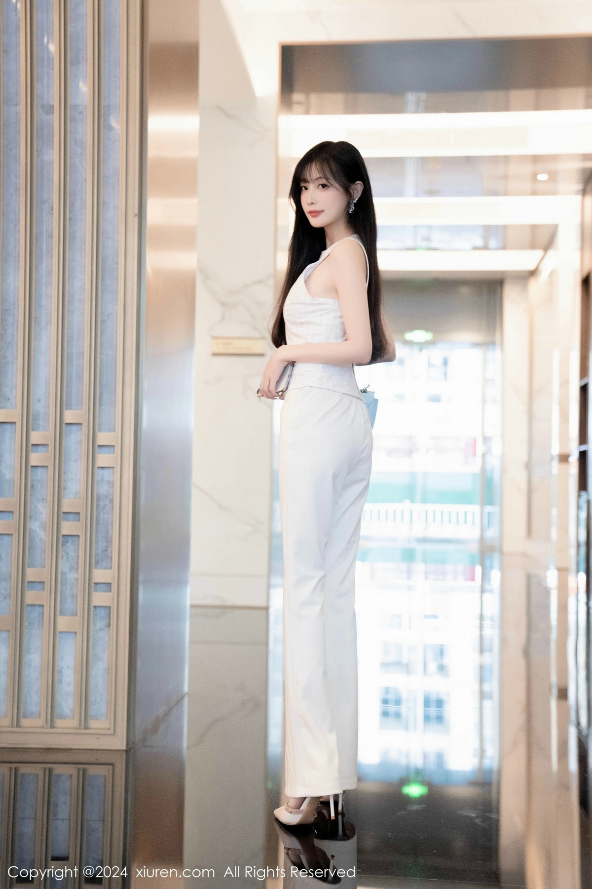 [XiuRen]高清写真图 2024.11.29 No.9528 林星阑 美腿丝袜