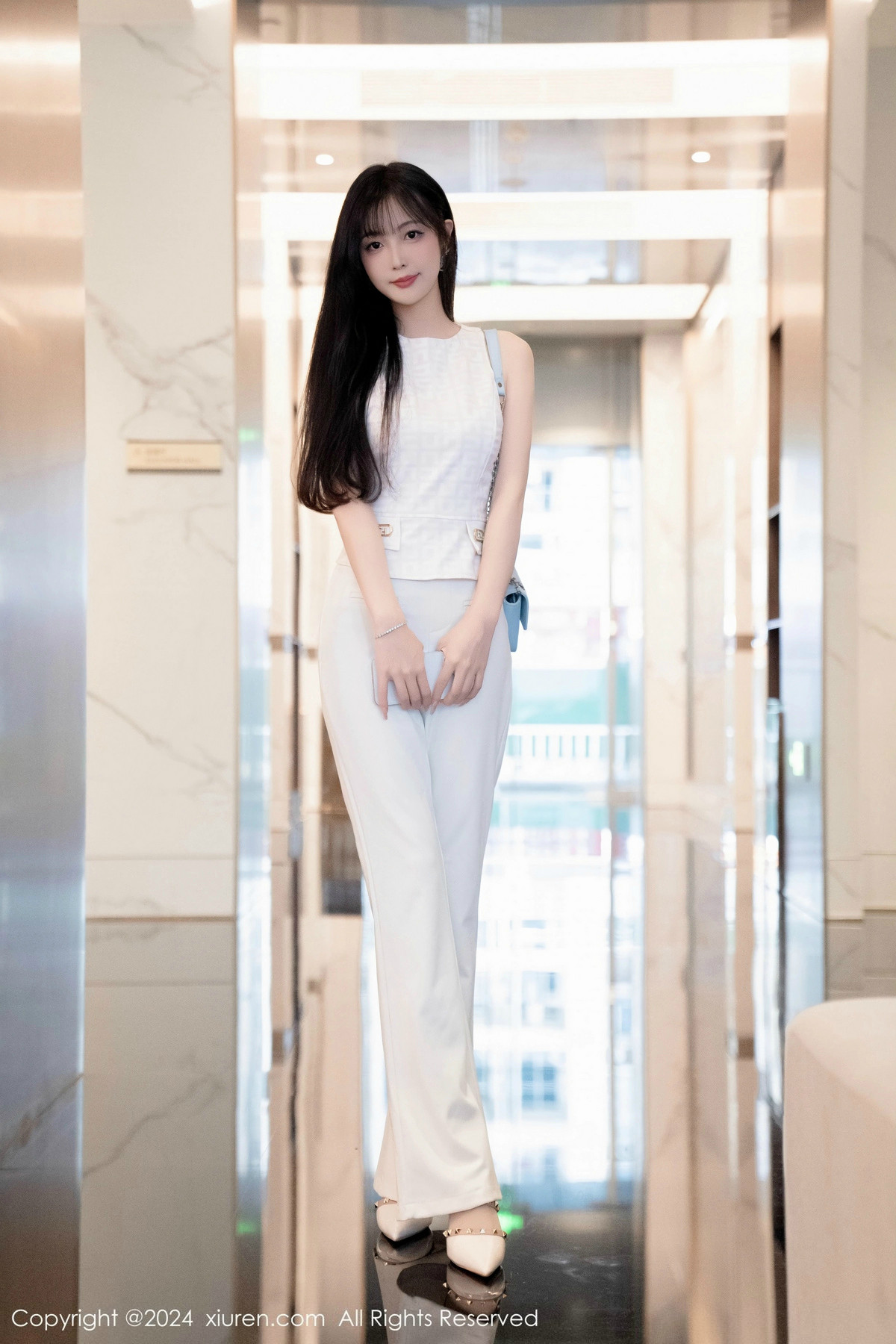 [XiuRen]高清写真图 2024.11.29 No.9528 林星阑 美腿丝袜
