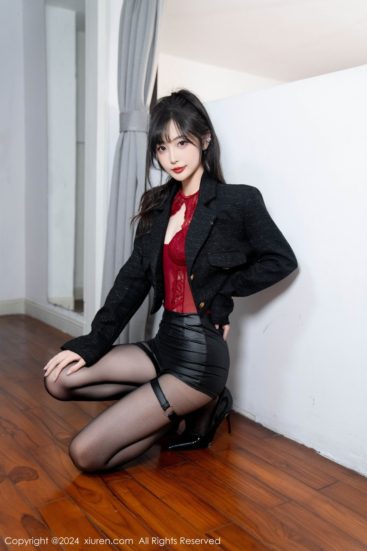 [XiuRen]高清写真图 2024.12.06 No.9561 林星阑 黑丝美腿