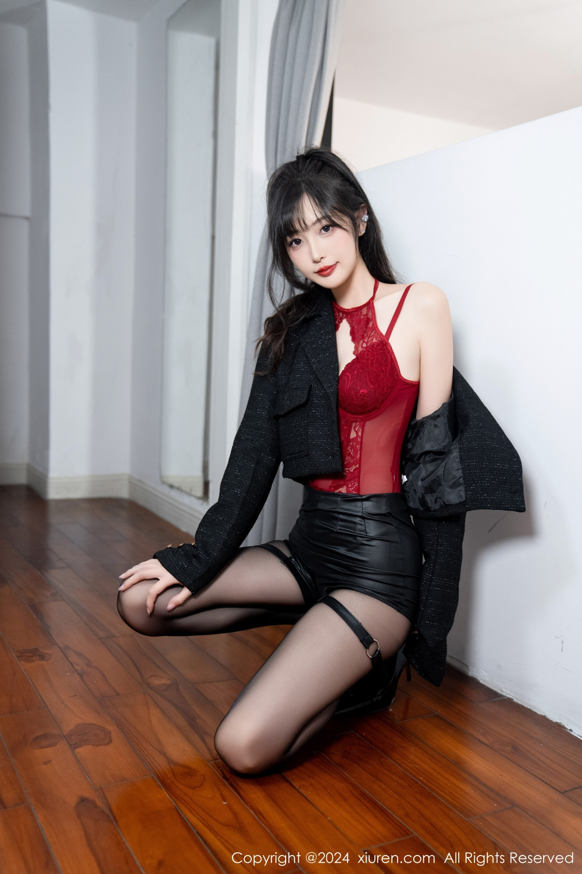 [XiuRen]高清写真图 2024.12.06 No.9561 林星阑 黑丝美腿