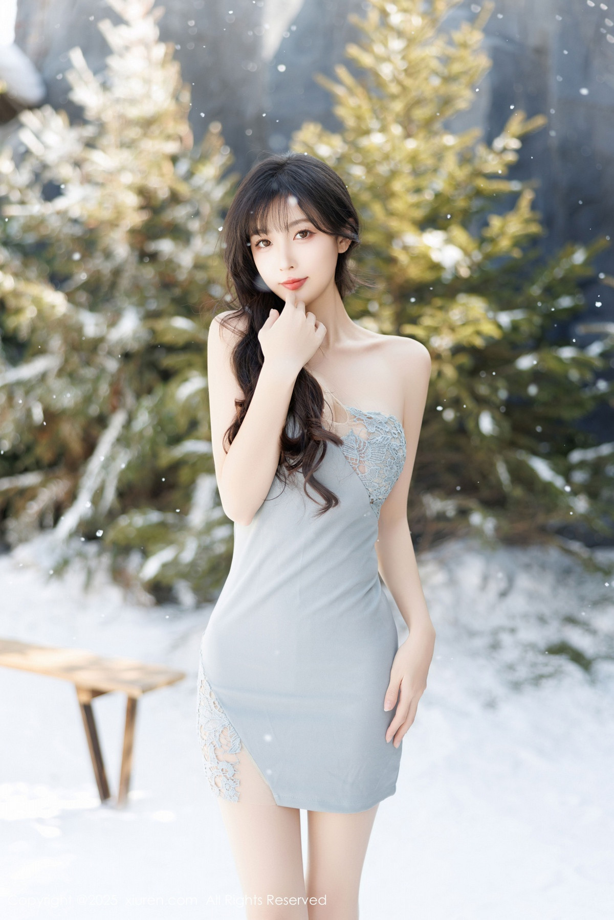 [XiuRen]高清写真图 2025.02.10 No.9863 林星阑 丝袜美腿