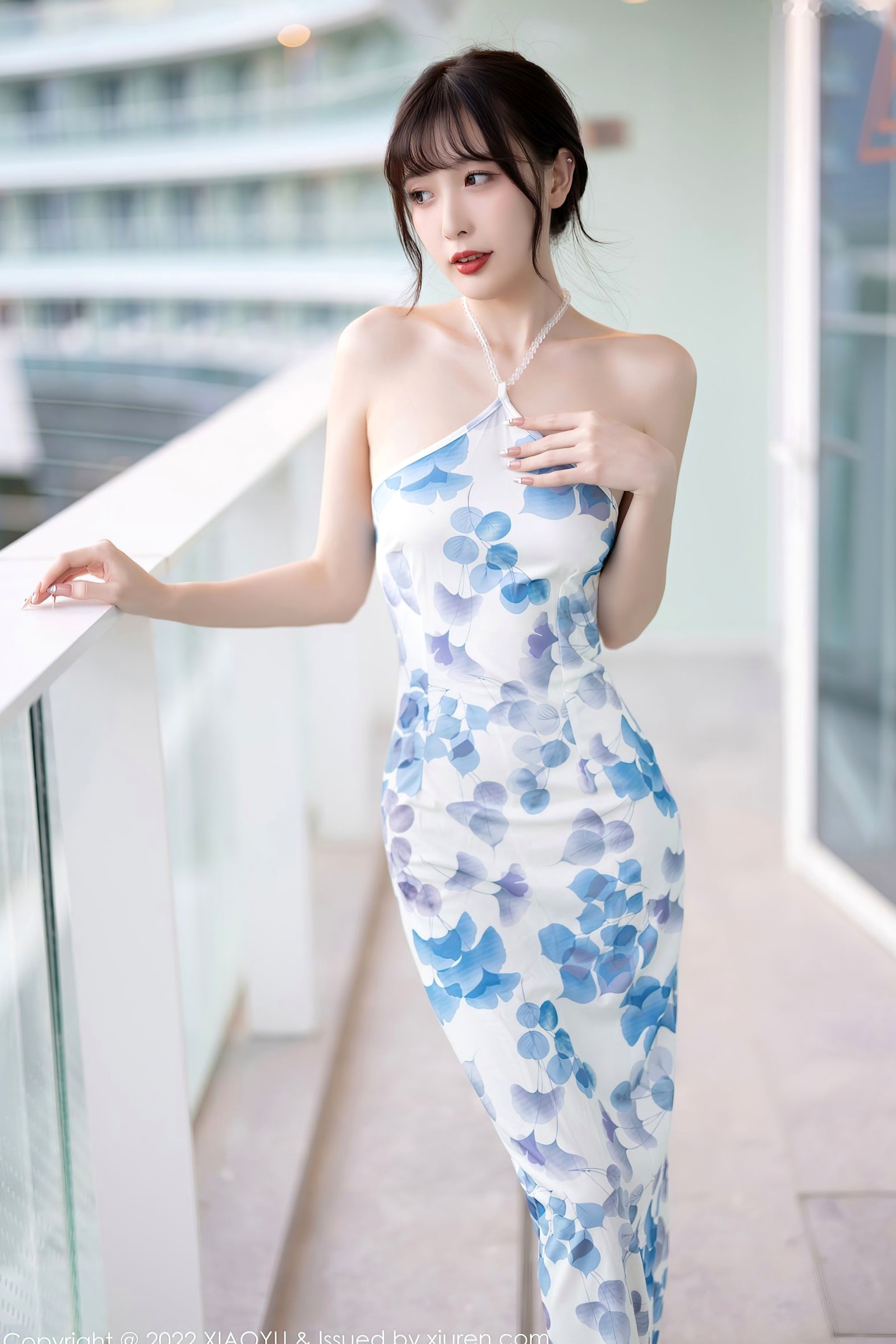 Gallery - XiaoYu语画界 - Painting World -林星阑：清新露肩蓝印花连衣裙，白丝袜美腿私房照，优雅气质女神唯美写实写真语画界 - Painting World 私房照丝袜美腿清新 林星阑女神私房照_秀色女神 - image 4