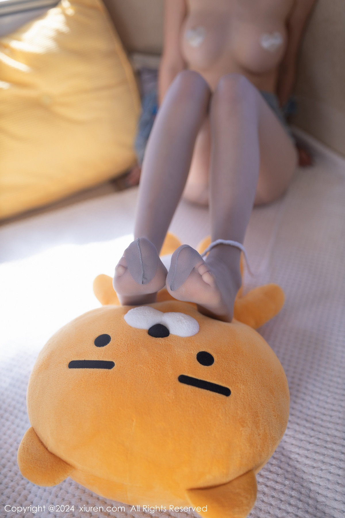 [XiuRen]高清写真图 2024.01.17 No.7973 熊小诺 丝袜美臀