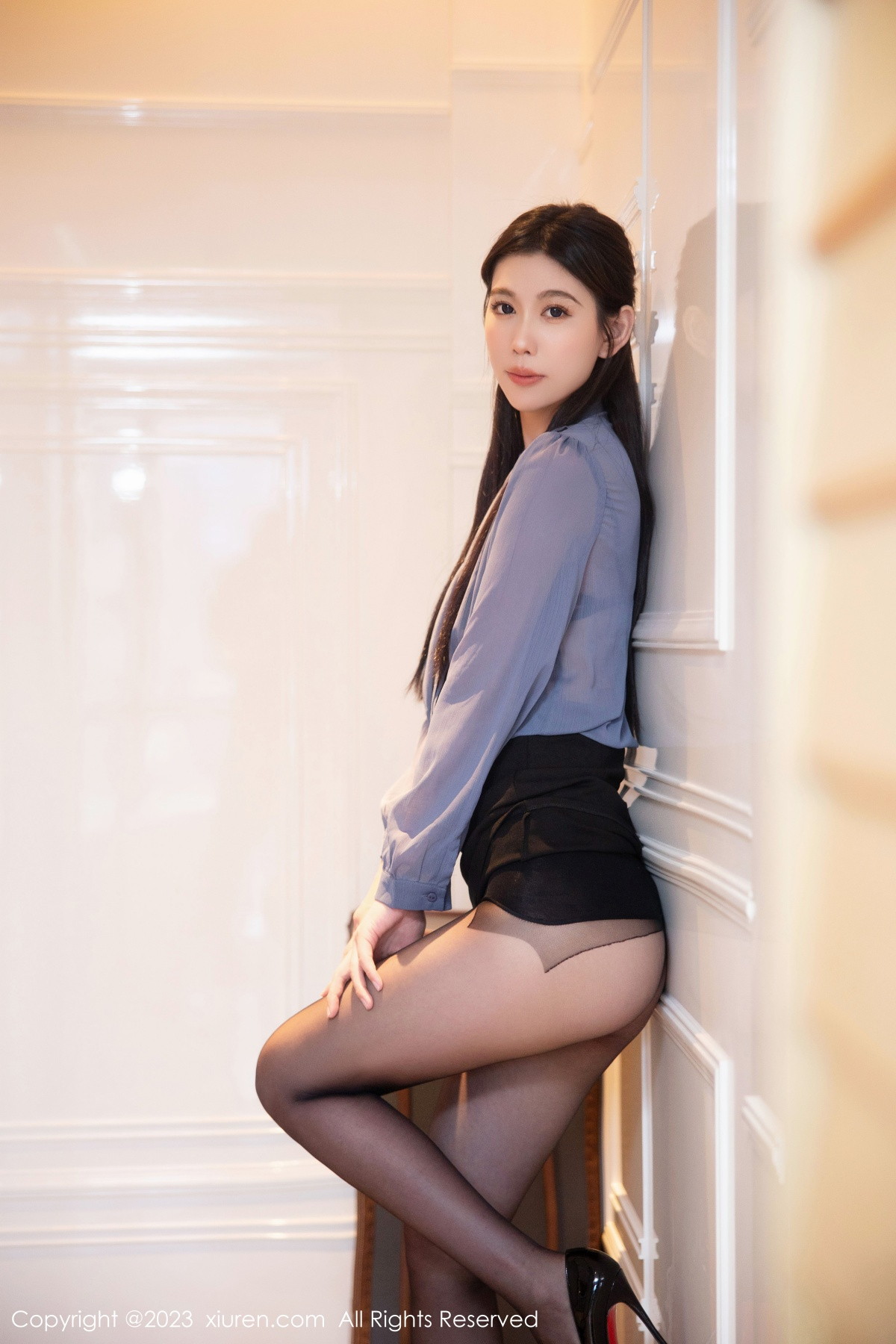 [XiuRen]高清写真图 2023.01.12 No.6122 李雅柔182CM 黑丝美腿