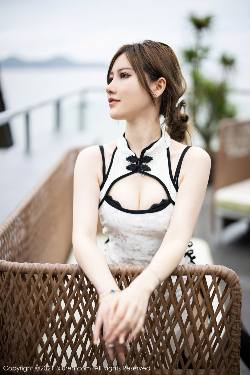 新人模特美桃酱 典雅浪漫的旗袍