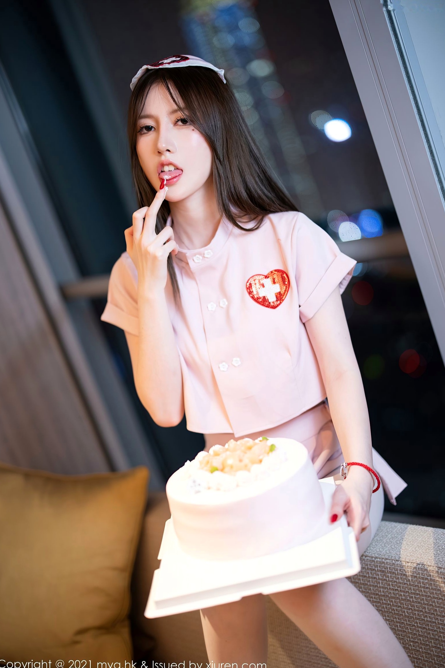 Gallery - MyGirl美媛馆-615-美桃酱-长三角旅拍粉色护士制服白色内衣肉丝-2021.11.10美媛馆 美桃酱女神私房照_秀色女神 - image 28