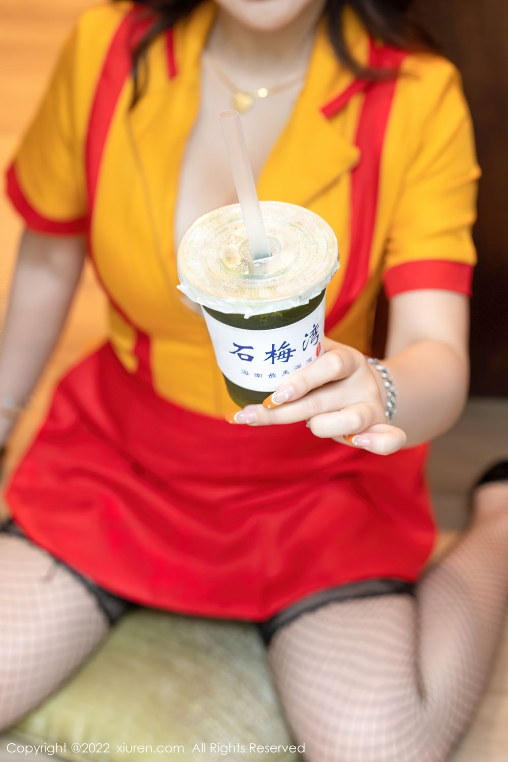 [XiuRen]高清写真图 2022.08.29 No.5509 小海臀Rena