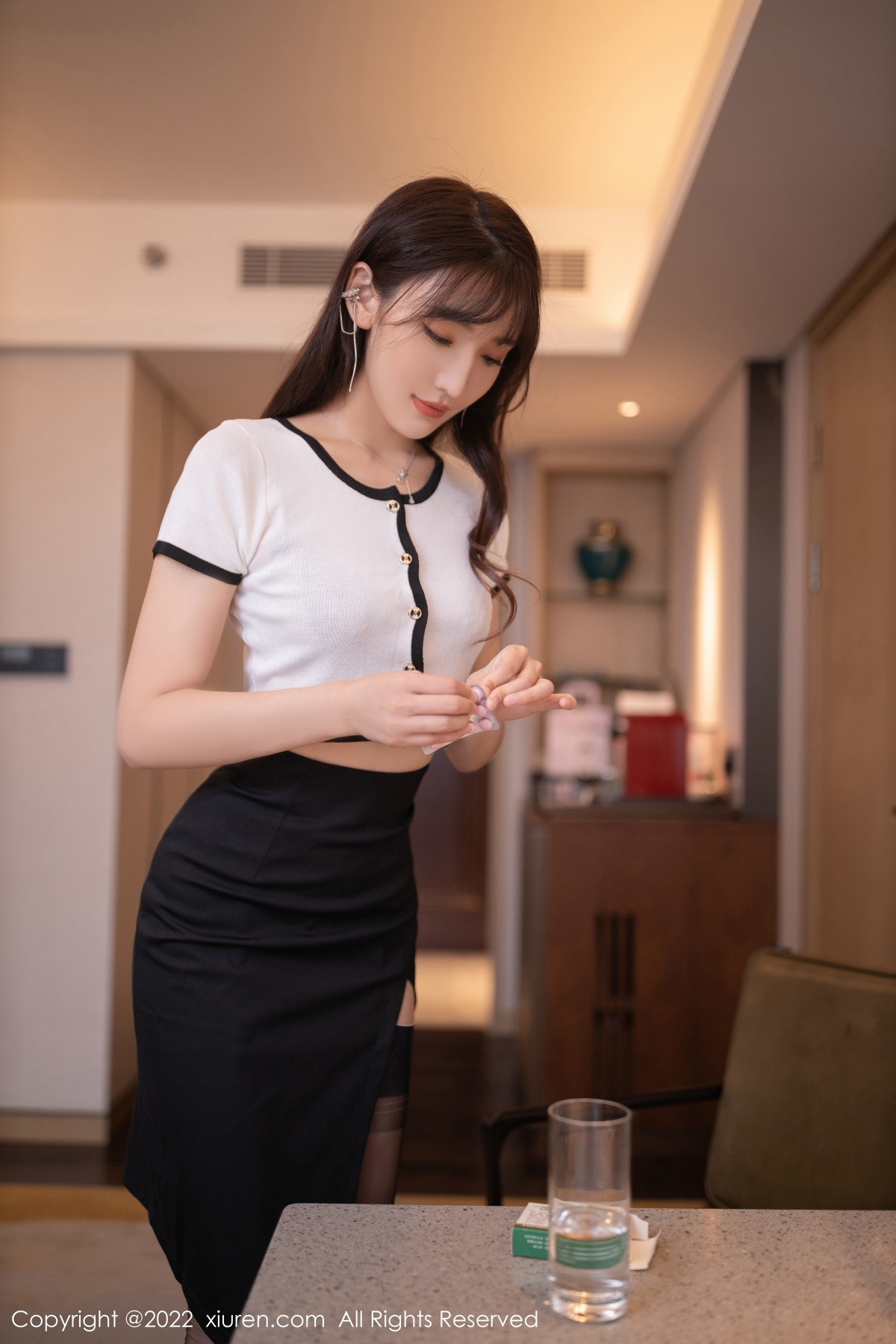 [XiuRen]高清写真图 2022.12.29 No.6065 陆萱萱＆唐安琪 美腿丝袜