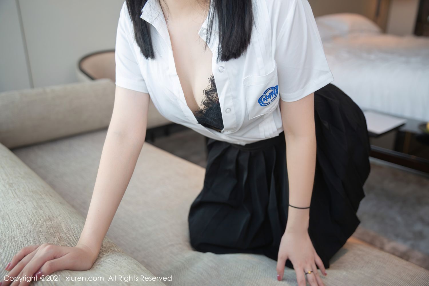 [XiuRen]高清写真图 2021.10.12 No.4049 一颗甜蛋黄a