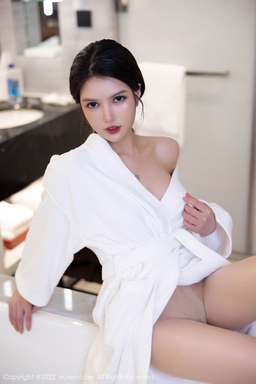 [XiuRen]高清写真图 2022.08.31 No.5522 媛媛酱belle