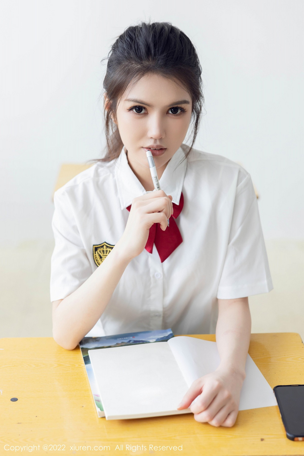 [XiuRen]高清写真图 2022.10.26 No.5762 媛媛酱belle 丝袜白T