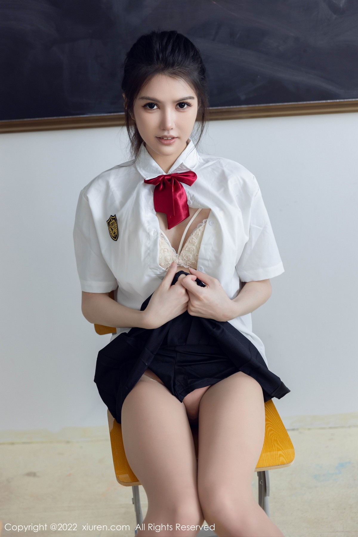 [XiuRen]高清写真图 2022.10.26 No.5762 媛媛酱belle 丝袜白T