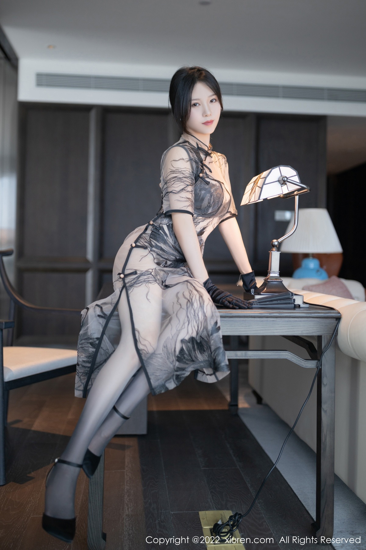 [XiuRen]高清写真图 2022.11.09 No.5830 利世 旗袍美腿
