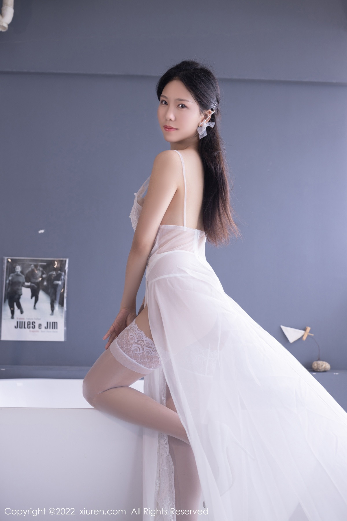 [XiuRen]高清写真图 2022.12.07 No.5965 利世 婚纱美腿