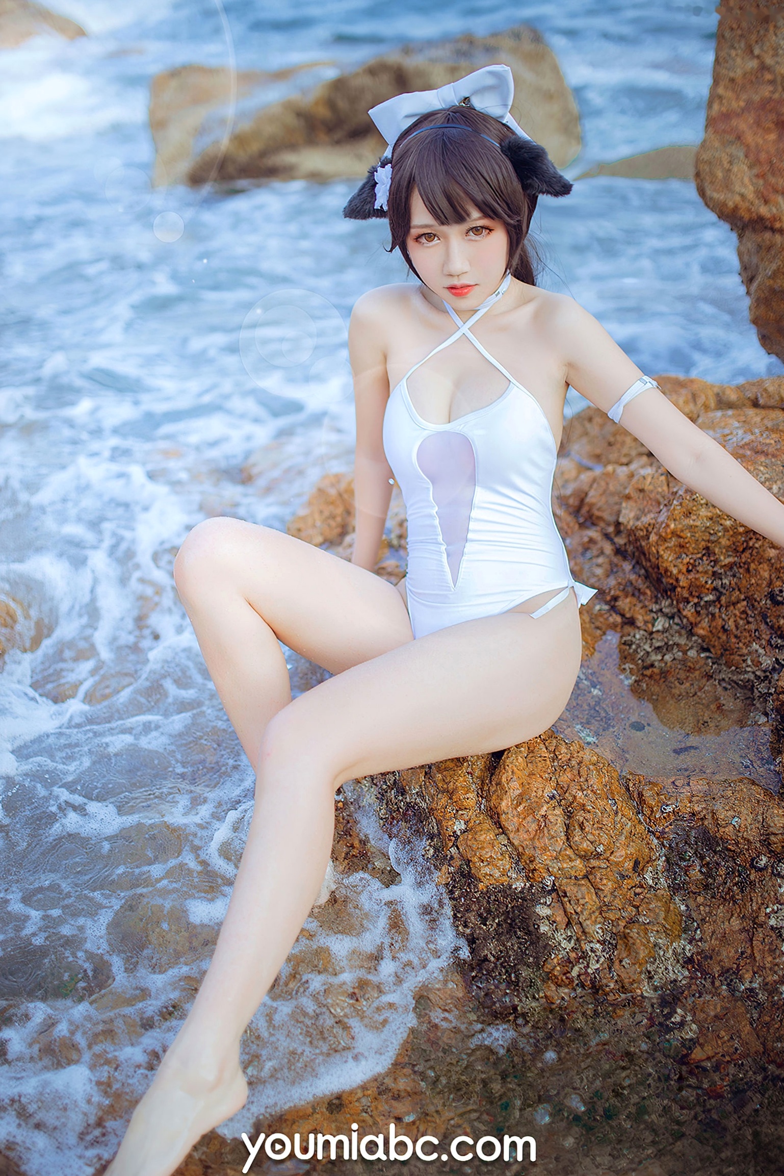 Gallery - YouMi尤蜜：抖娘利世《碧蓝航线》COS泳装大尺度美图，猫耳萌妹海边礁石写真，纯白连体泳衣展现极致诱惑，清新甜美风情万种尤蜜荟 - Chiness Model 角色扮演萌系户外性感诱惑 抖娘利世女神私房照_秀色女神 - image 18