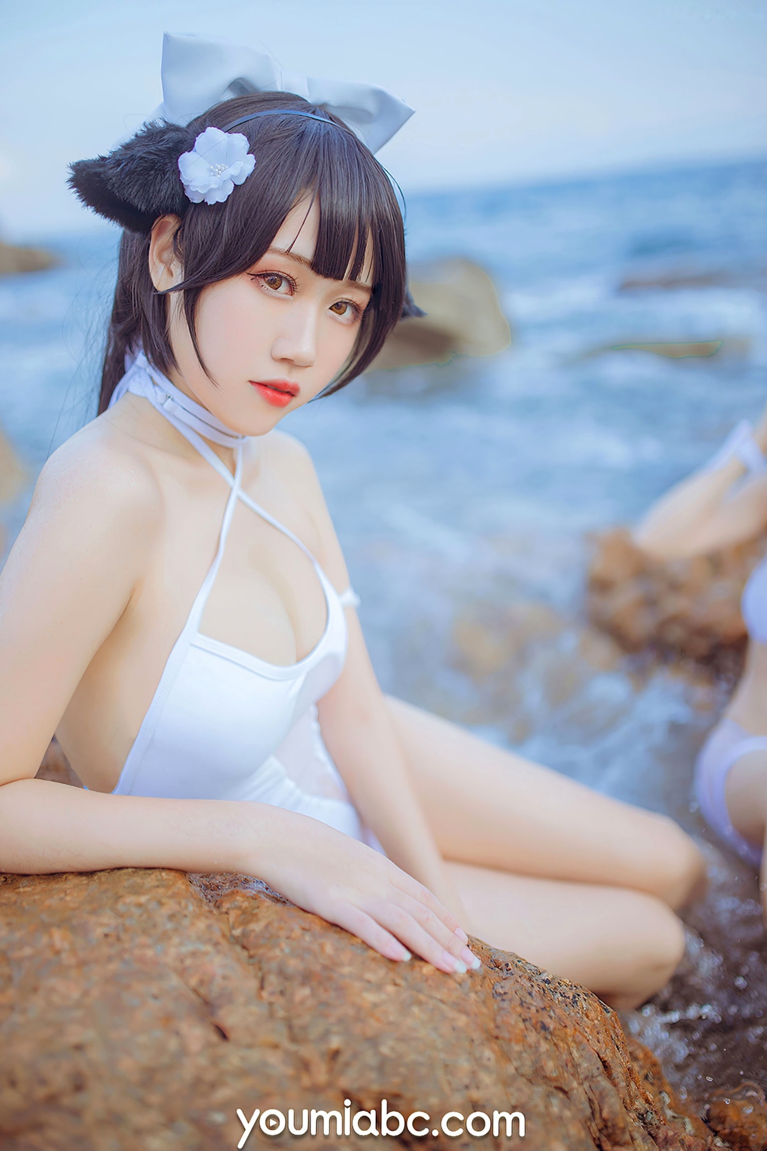 Gallery - YouMi尤蜜：抖娘利世《碧蓝航线》COS泳装大尺度美图，猫耳萌妹海边礁石写真，纯白连体泳衣展现极致诱惑，清新甜美风情万种尤蜜荟 - Chiness Model 角色扮演萌系户外性感诱惑 抖娘利世女神私房照_秀色女神 - image 26