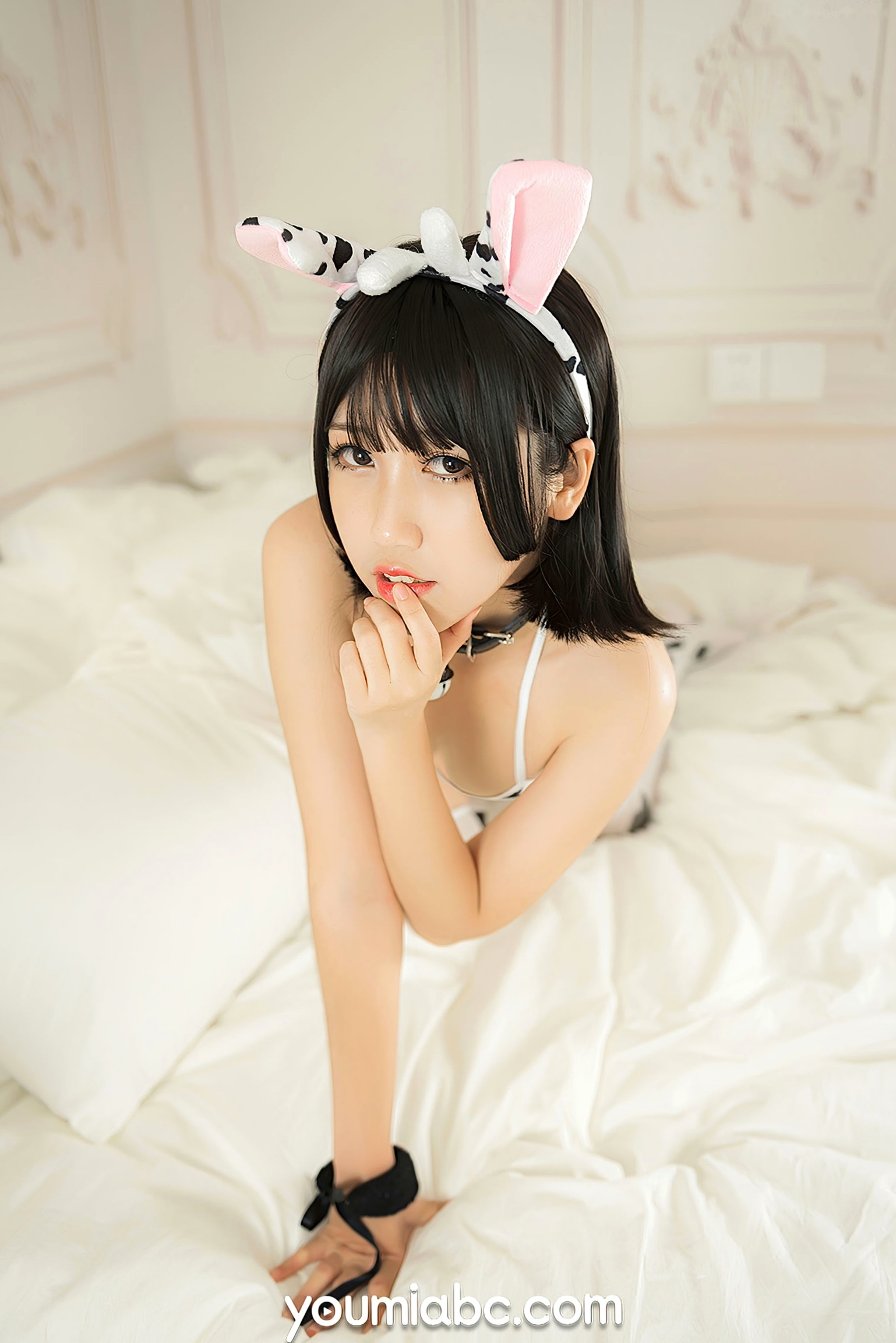 Gallery - YouMi尤蜜-抖娘利世-《奶牛派》-双子星可爱奶牛装角色扮演，性感比基尼私房写真，极致诱惑居家福利尤蜜荟 - Chiness Model 性感诱惑角色扮演私房照比基尼 抖娘利世女神私房照_秀色女神 - image 13
