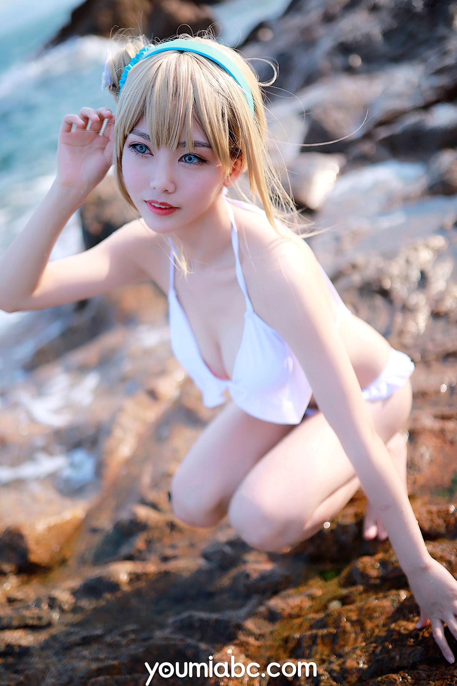 Gallery - YouMi尤蜜-2020.12.09-抖娘利世-《海边的索米》：海边岩石礁滩比基尼性感高清写真性感比基尼清纯尤蜜荟 - Chiness Model 沙滩 抖娘利世女神私房照_秀色女神 - image 10