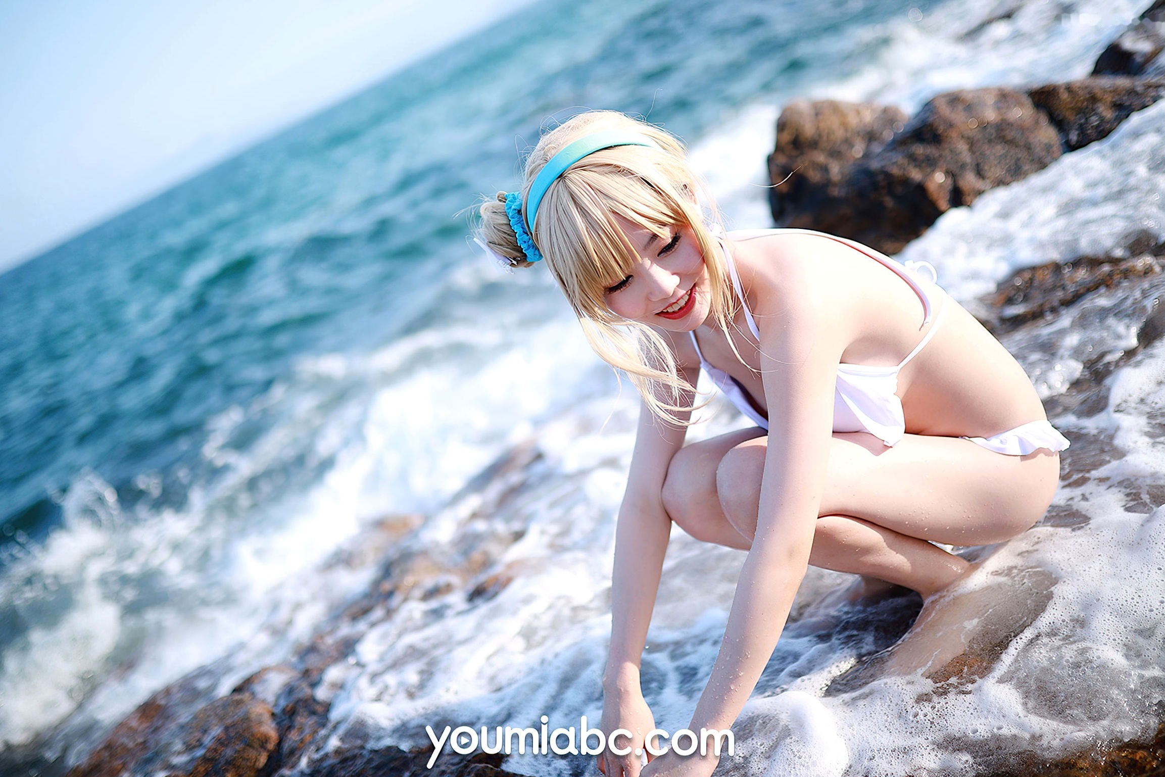 Gallery - YouMi尤蜜-2020.12.09-抖娘利世-《海边的索米》：海边岩石礁滩比基尼性感高清写真性感比基尼清纯尤蜜荟 - Chiness Model 沙滩 抖娘利世女神私房照_秀色女神 - image 13