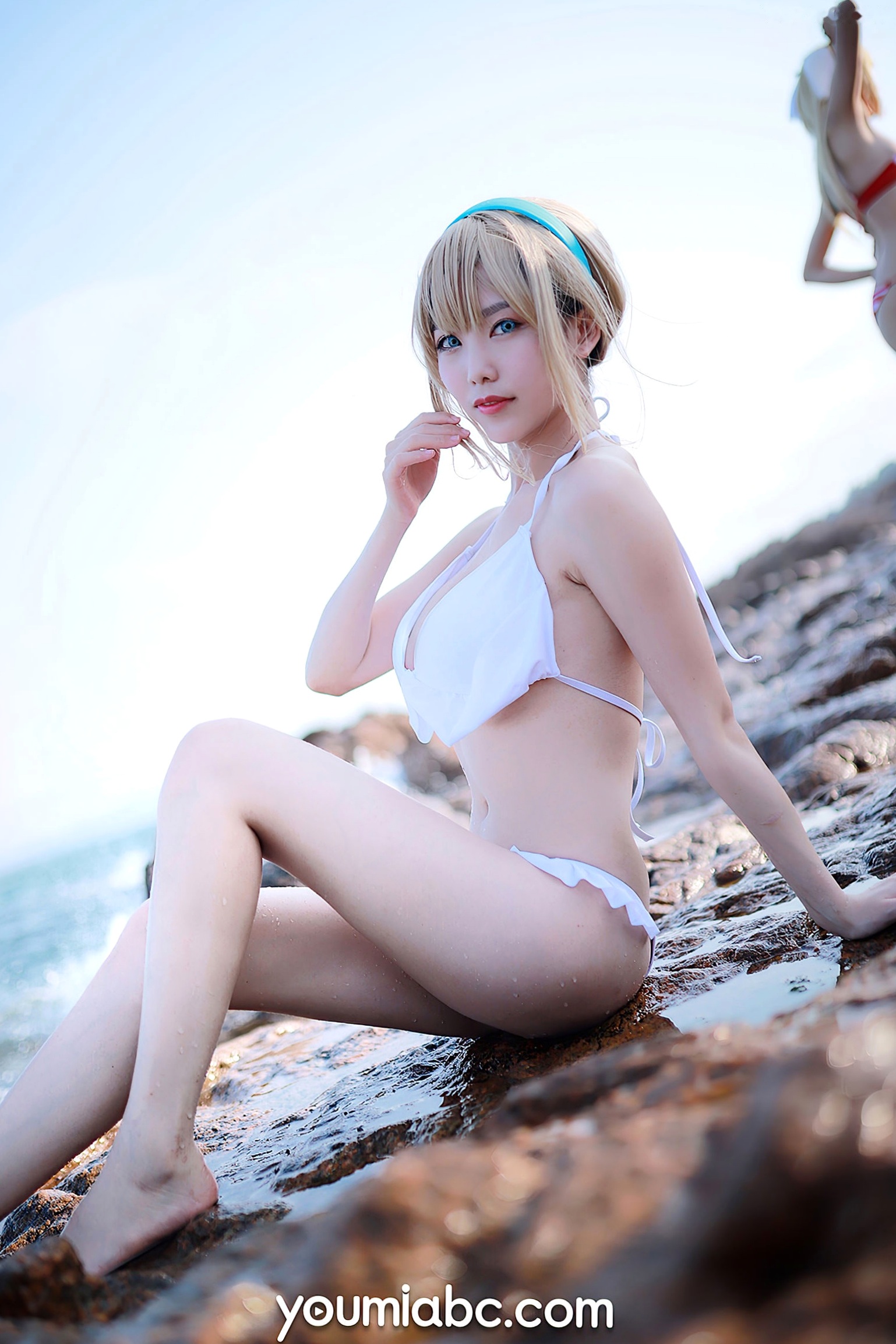 Gallery - YouMi尤蜜-2020.12.09-抖娘利世-《海边的索米》：海边岩石礁滩比基尼性感高清写真性感比基尼清纯尤蜜荟 - Chiness Model 沙滩 抖娘利世女神私房照_秀色女神 - image 14