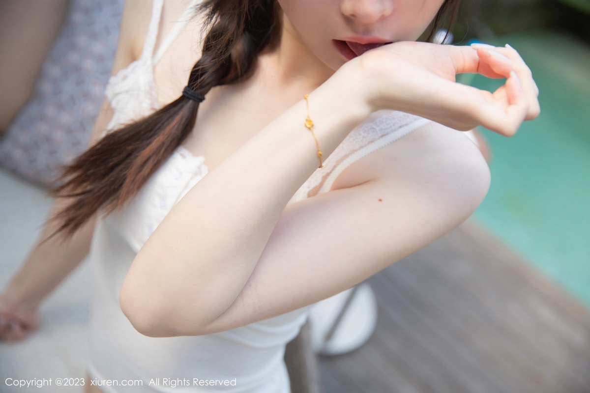 [XiuRen]高清写真图 2023.08.11 No.7221 是小逗逗 妩媚美臀