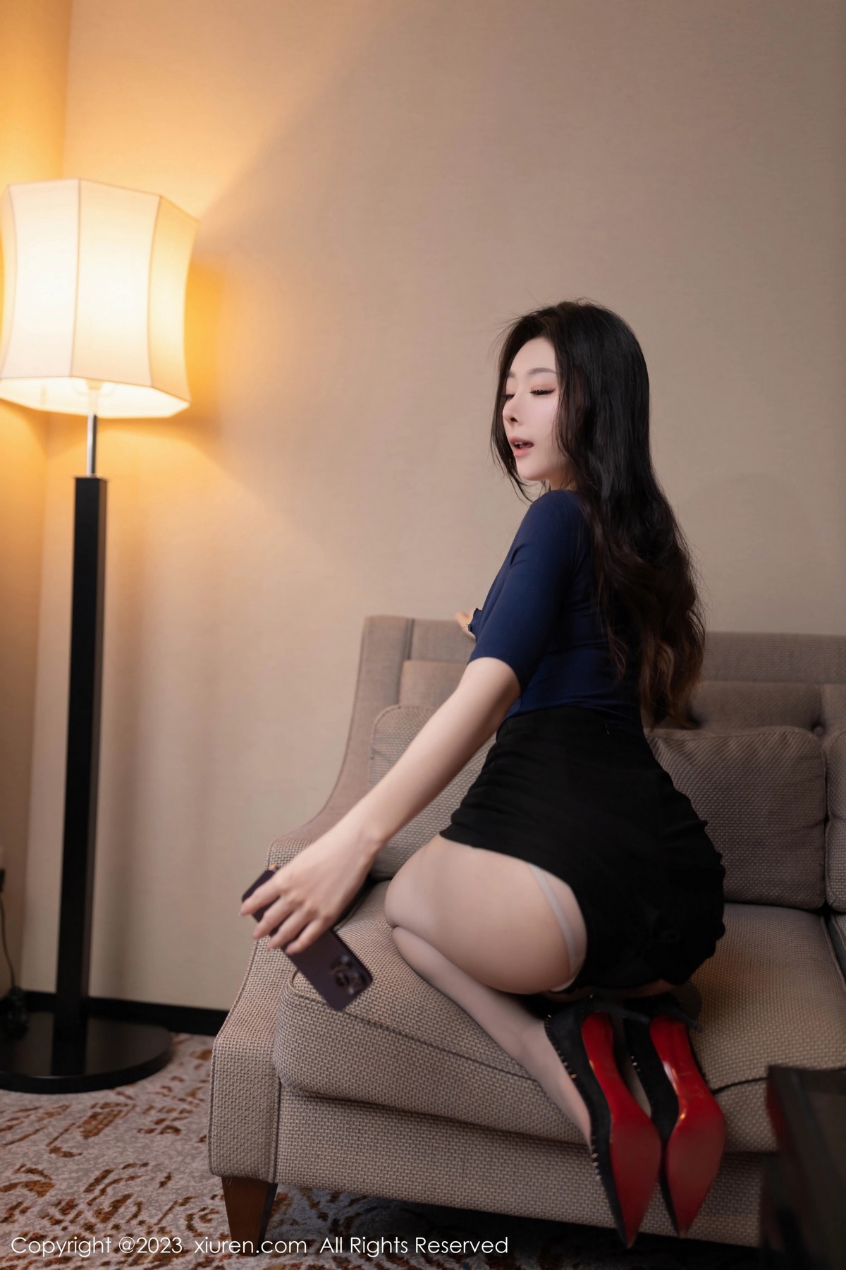 [XiuRen]高清写真图 2023.11.02 No.7604 小逗逗 丝袜美腿