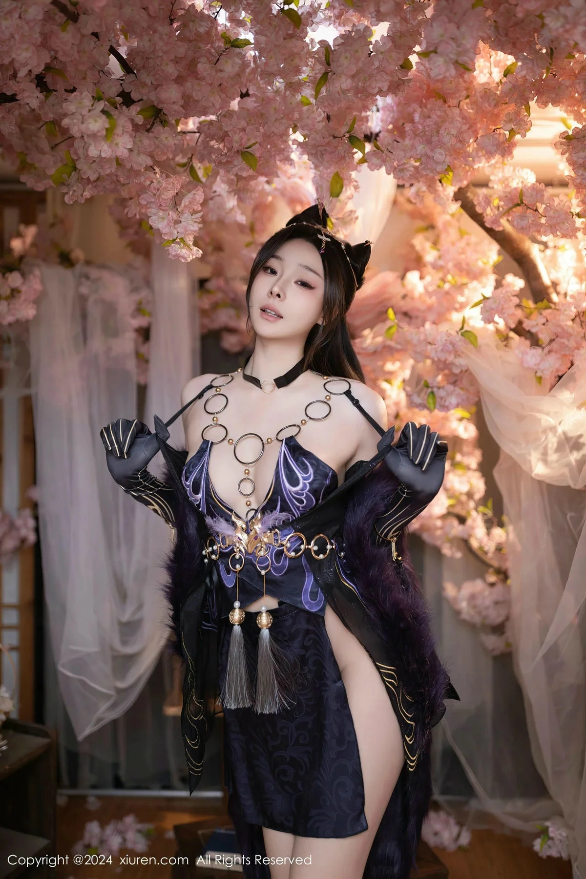 [XiuRen]高清写真图 2024.03.14 No.8232 小逗逗 美腿性感