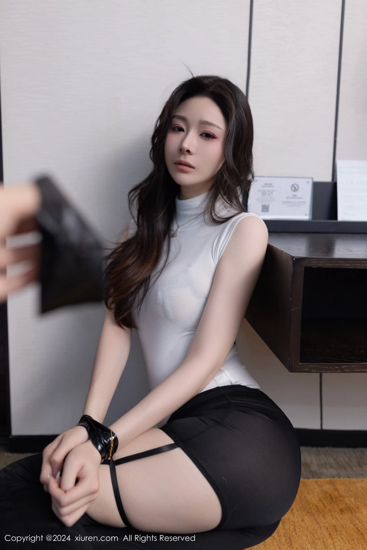 [XiuRen]高清写真图 2024.03.21 No.8270 小逗逗 性感美臀
