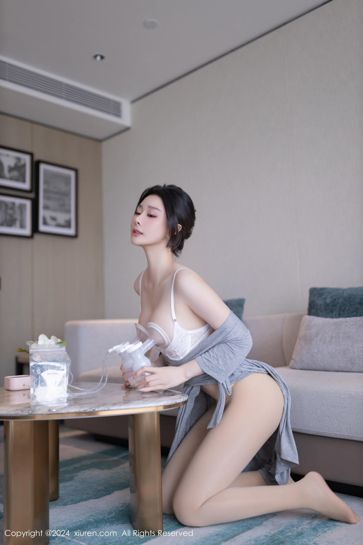 [XiuRen]高清写真图 2024.06.13 No.8699 小逗逗 丝袜美腿