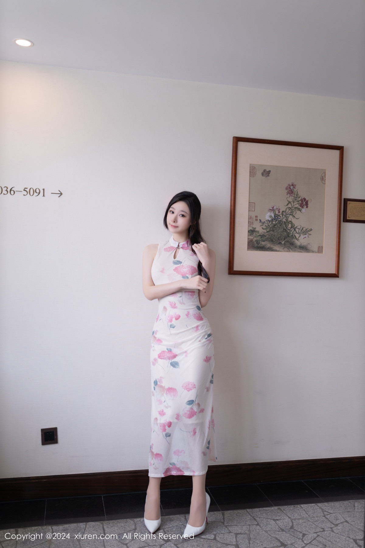 [XiuRen]高清写真图 2024.08.29 No.9087 小逗逗 丝袜美腿