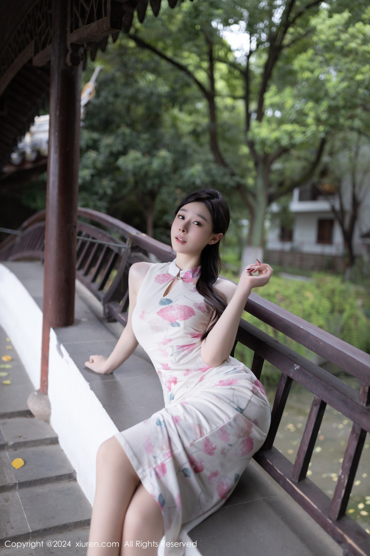 [XiuRen]高清写真图 2024.08.29 No.9087 小逗逗 丝袜美腿