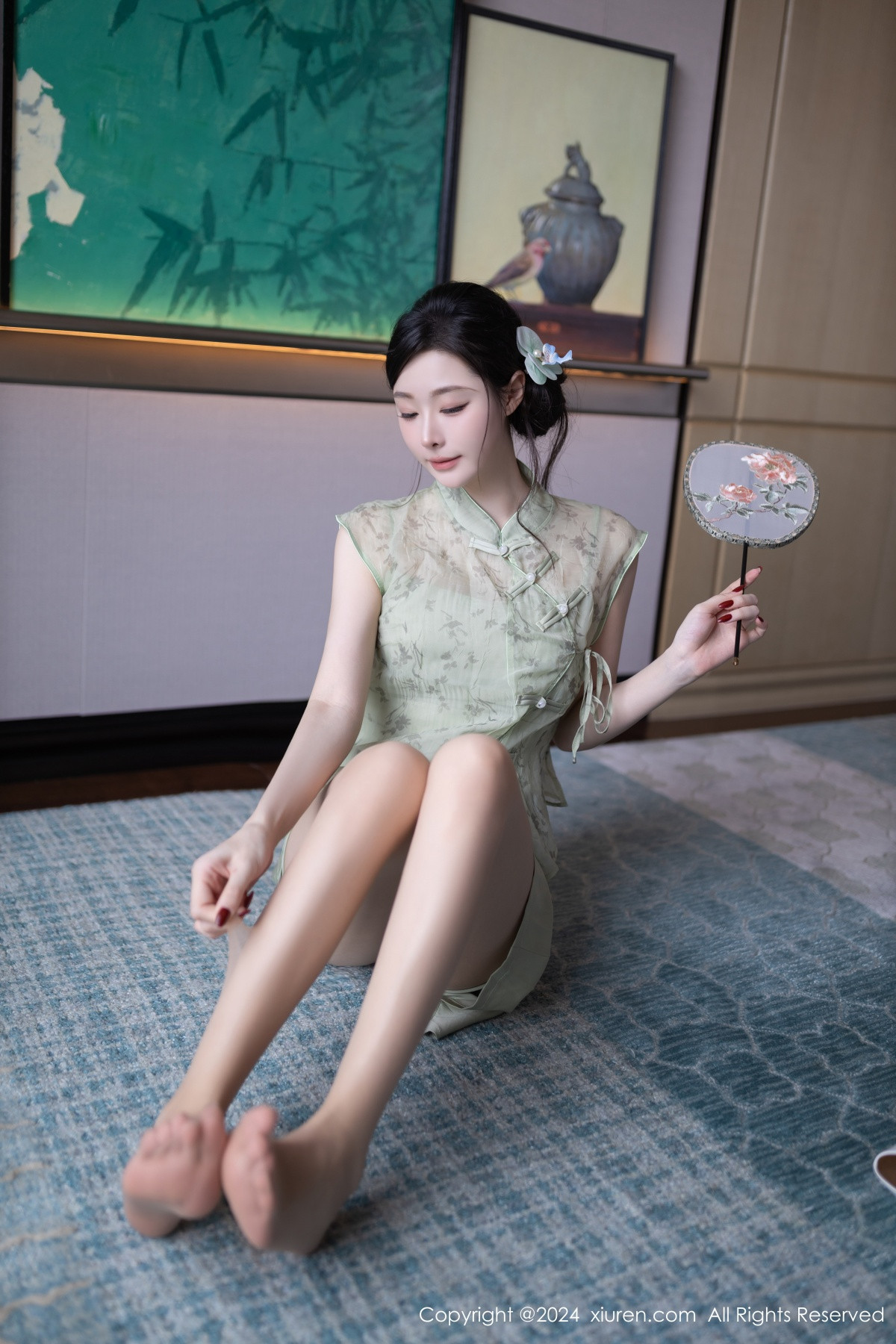 [XiuRen]高清写真图 2024.09.06 No.9124 小逗逗 丝袜美腿