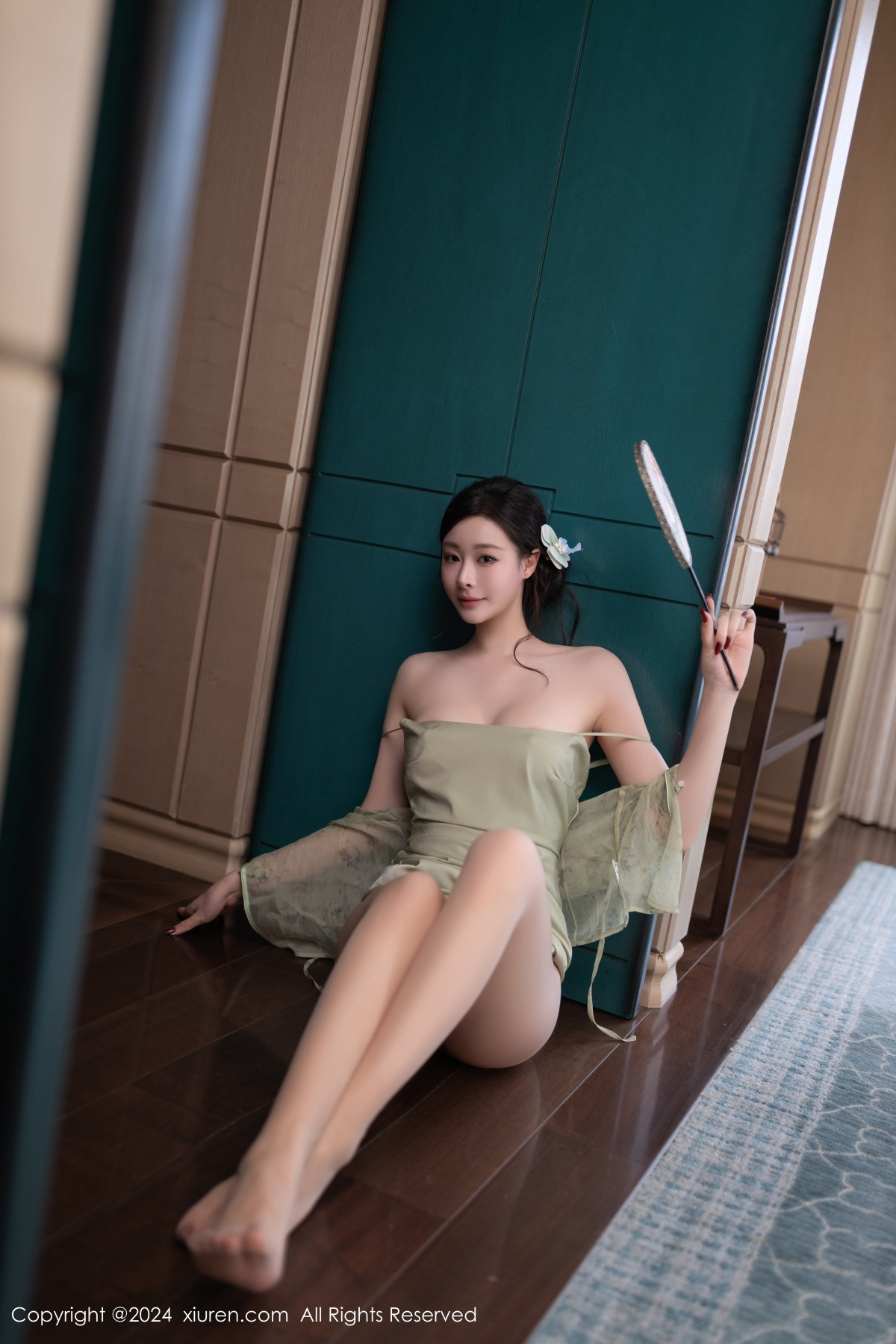 [XiuRen]高清写真图 2024.09.06 No.9124 小逗逗 丝袜美腿