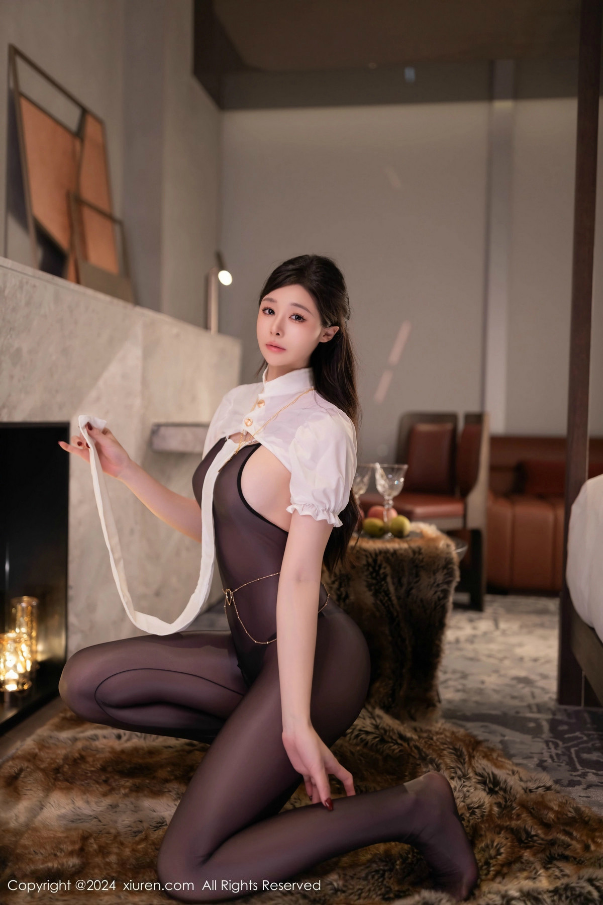 [XiuRen]高清写真图 2024.10.25 No.9350 小逗逗 黑丝美腿