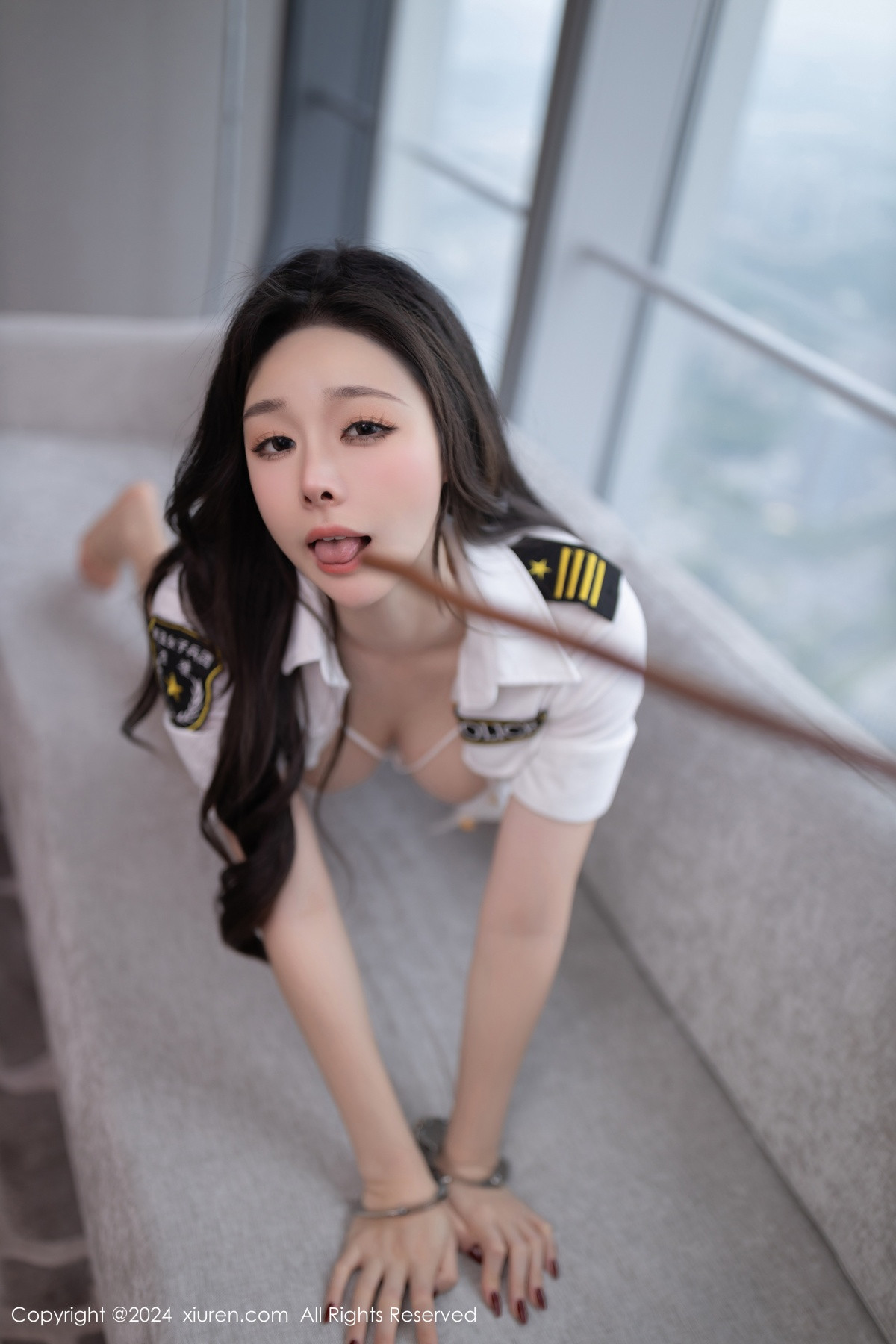[XiuRen]高清写真图 2024.12.06 No.9566 小逗逗 丝袜美腿